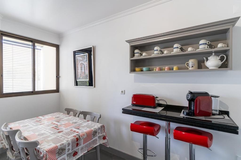 פונשל Magnolia Apartment Luxury Apt Great Views מראה חיצוני תמונה
