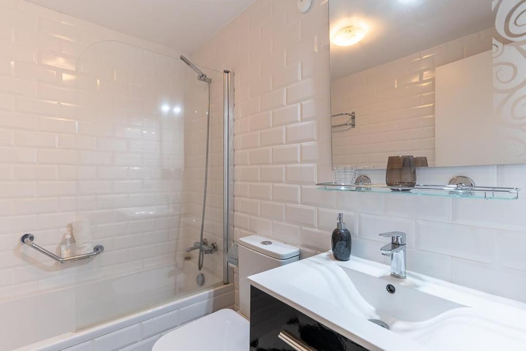 פונשל Magnolia Apartment Luxury Apt Great Views מראה חיצוני תמונה